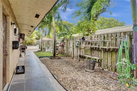 326 SW 2nd Pl, Pompano Beach, FL 33060