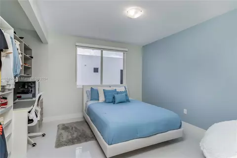 Bedroom - 10310 NW 68th St, Doral, FL 33178 photo 5 of 5
