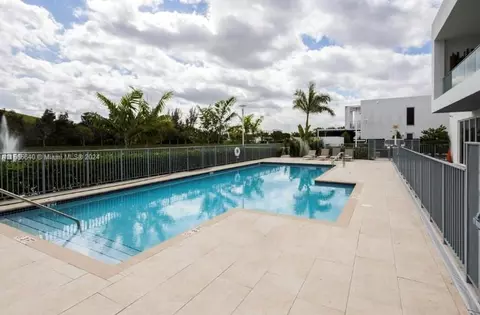 Exterior - 10310 NW 68th St, Doral, FL 33178 photo 8 of 8