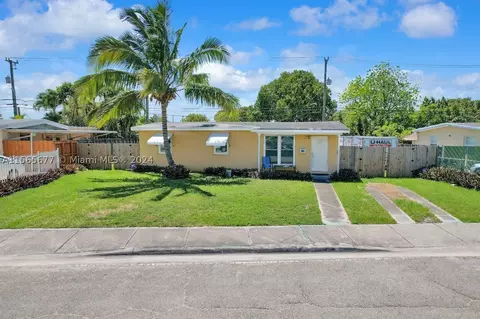 11520 SW 40th, Miami, FL 33165