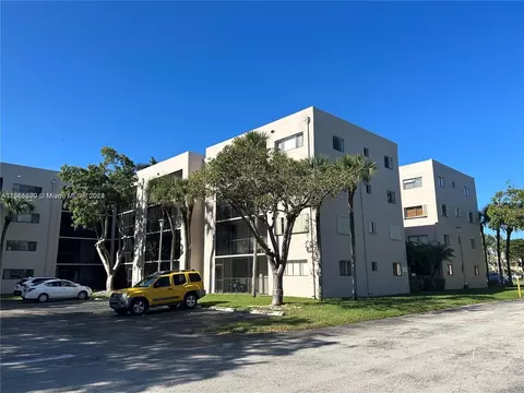 8520 SW 133rd Ave Rd #104, Miami, FL 33183