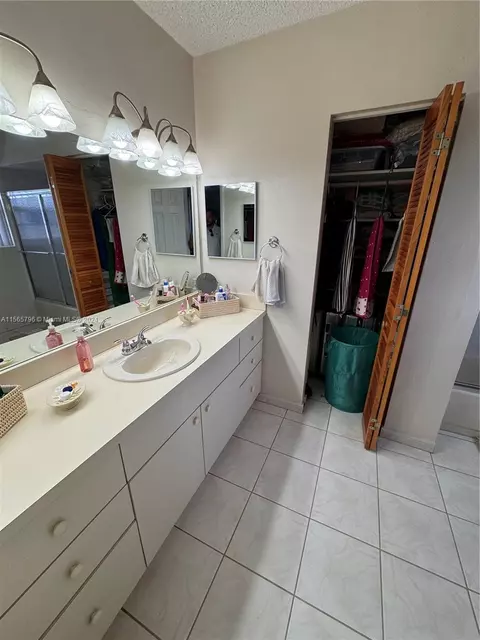 Bath - 6950 W 2nd Ct, Hialeah, FL 33014 photo 1 of 6