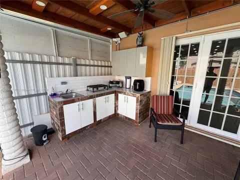 Kitchen - 6950 W 2nd Ct, Hialeah, FL 33014 photo 1 of 1