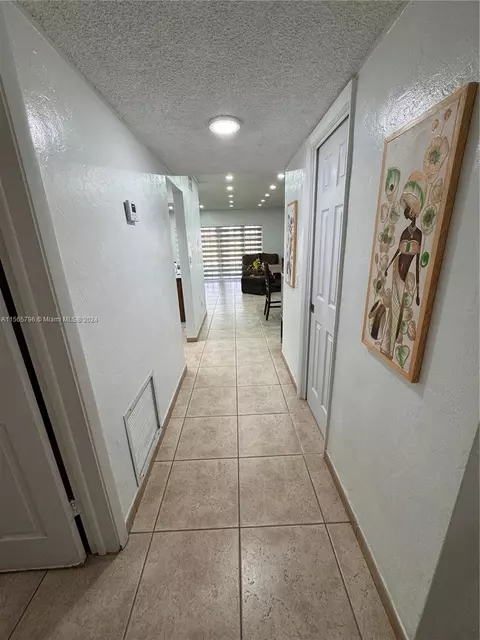 Entry Way - 6950 W 2nd Ct, Hialeah, FL 33014 photo 1 of 4
