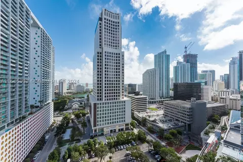 68 SE 6th St #1609, Miami, FL 33131