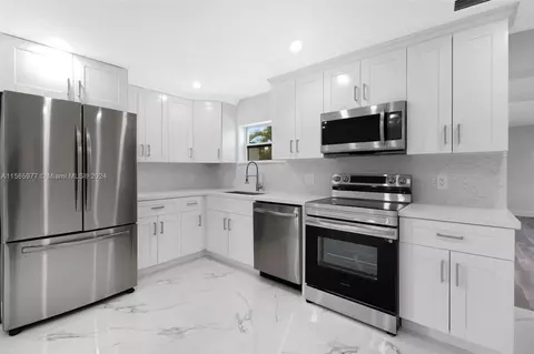2332 NW 14th St, Fort Lauderdale, FL 33311