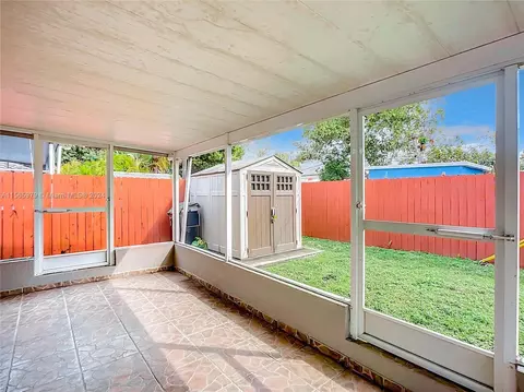 Exterior - 4351 E 8th Ln, Hialeah, FL 33013 photo 4 of 5