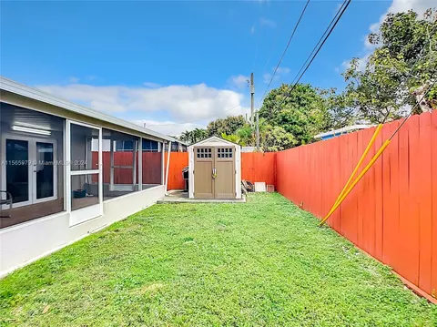 Exterior - 4351 E 8th Ln, Hialeah, FL 33013 photo 5 of 5