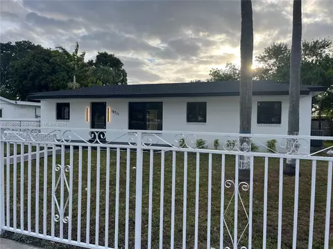 18711 NW 47th Ct, Miami Gardens, FL 33055