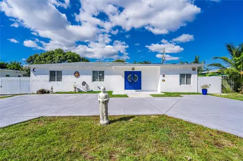 6630 SW 24th St, Miramar, FL 33023