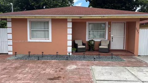 1757 NW 66th St, Miami, FL 33147