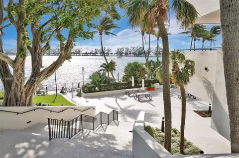View/Area - 2333 Brickell Ave #206, Miami, FL 33129 photo 2 of 10