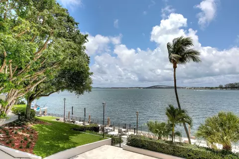 View/Area - 2333 Brickell Ave #206, Miami, FL 33129 photo 3 of 10