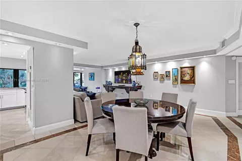 Dining - 2333 Brickell Ave #206, Miami, FL 33129 photo 3 of 5