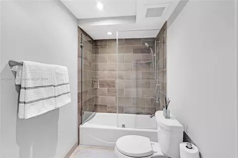 Bath - 2333 Brickell Ave #206, Miami, FL 33129 photo 4 of 4