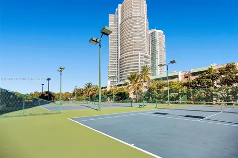 View/Area - 2333 Brickell Ave #206, Miami, FL 33129 photo 6 of 10
