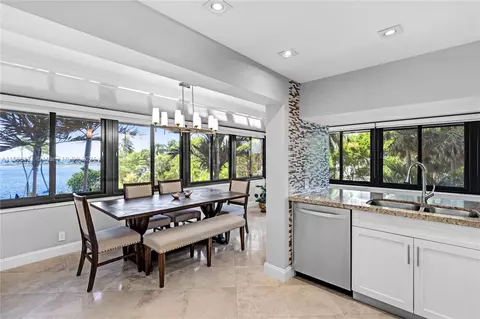 Dining - 2333 Brickell Ave #206, Miami, FL 33129 photo 2 of 5
