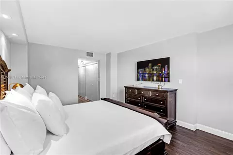 Bedroom - 2333 Brickell Ave #206, Miami, FL 33129 photo 3 of 6