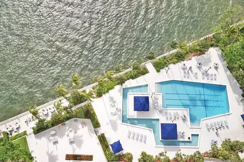 View/Area - 2333 Brickell Ave #206, Miami, FL 33129 photo 4 of 10