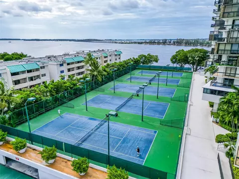 Exterior - 2333 Brickell Ave #206, Miami, FL 33129 photo 3 of 5