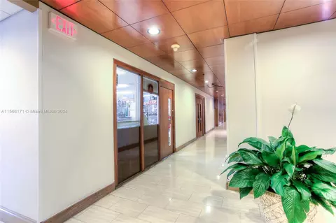 Entry Way - 2333 Brickell Ave #206, Miami, FL 33129 photo 2 of 2