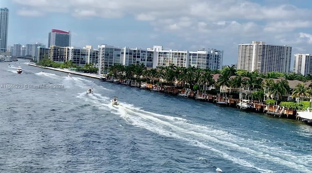 1500 S Ocean Dr Unit 5D  