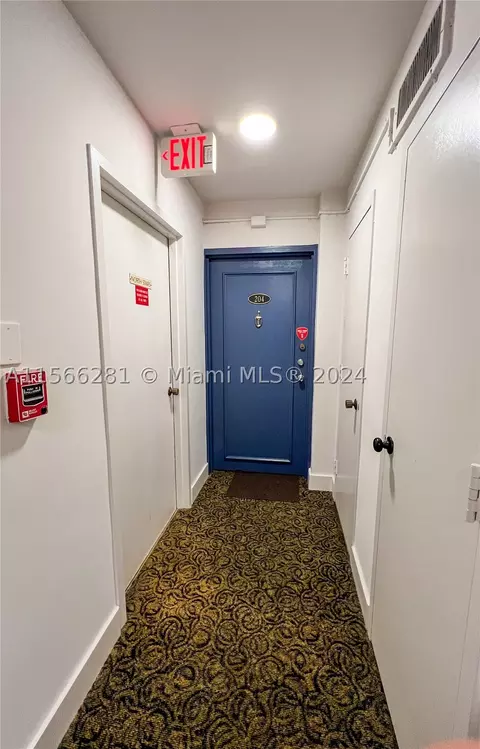2715 Tigertail Ave #204, Miami, FL 33133