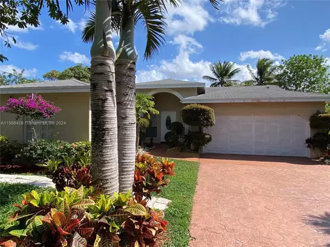 4316 NW 2nd St, Plantation, FL 33317