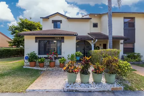 7367 NW 34th St, Lauderhill, FL 33319