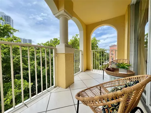 19555 E Country Club Dr #8608, Aventura, FL 33180