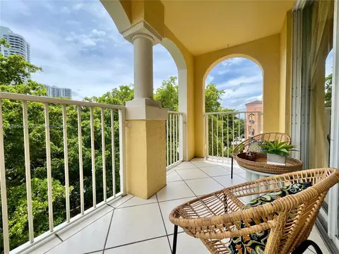 19555 E Country Club Dr #8608, Aventura, FL 33180