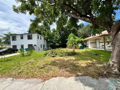 1841 NW 70th St, Miami, FL 33147