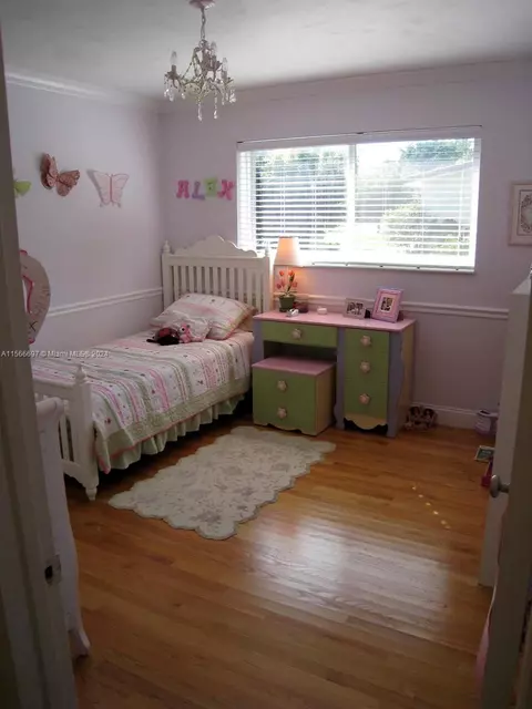 Bedroom - 9840 SW 73rd Ave, Pinecrest, FL 33156 photo 2 of 3