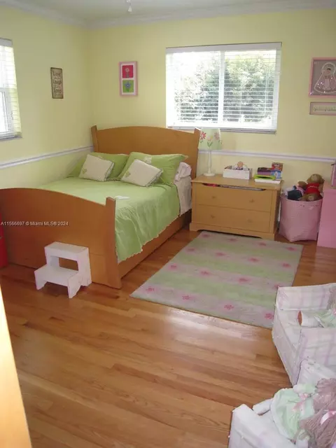 Bedroom - 9840 SW 73rd Ave, Pinecrest, FL 33156 photo 3 of 3