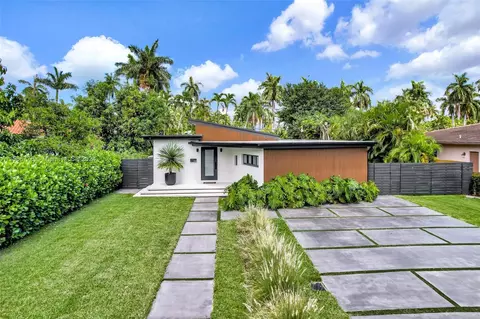 7531 W Miami View Dr, North Bay Village, FL 33141