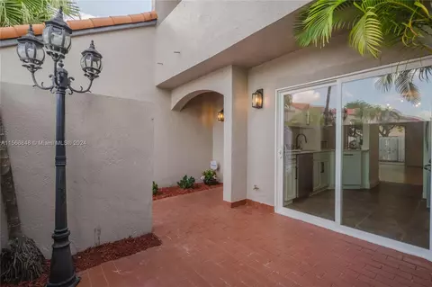 6471 SW 128th Ct, Miami, FL 33183