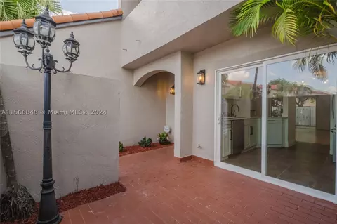 6471 SW 128th Ct, Miami, FL 33183
