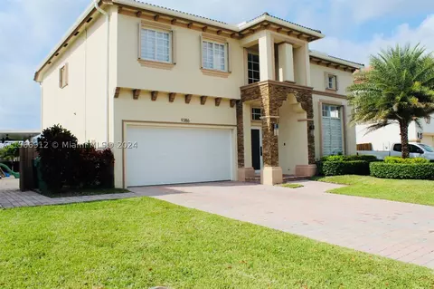 9386 SW 222nd Ln, Cutler Bay, FL 33190