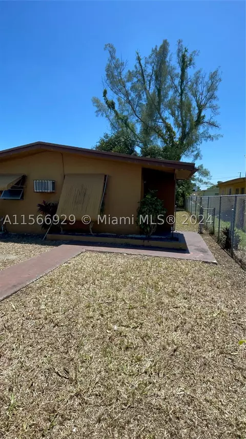2946 NW 47th St, Miami, FL 33142