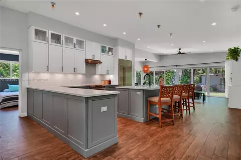 6421 SW 63rd Ave, South Miami, FL 33143