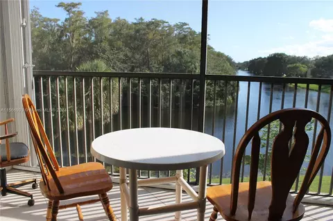 3000 NW 42nd Ave #B302, Coconut Creek, FL 33066