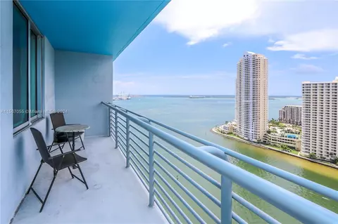 335 S Biscayne Blvd #2703, Miami, FL 33131