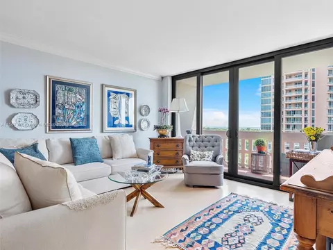 90 Edgewater Dr #812, Coral Gables, FL 33133