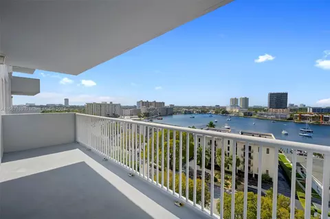 137 Golden Isles Dr #1009, Hallandale Beach, FL 33009