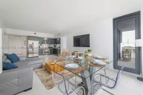 31 SE 6th St #1407, Miami, FL 33131