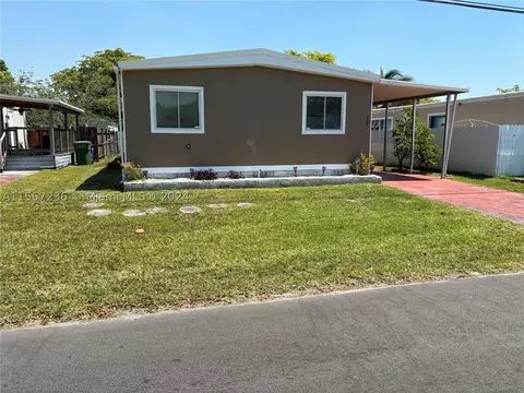 621 NW 215th Ave, Pembroke Pines, FL 33029