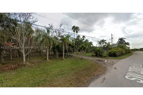 208 Sw Ln, Southwest Ranches, FL 33332
