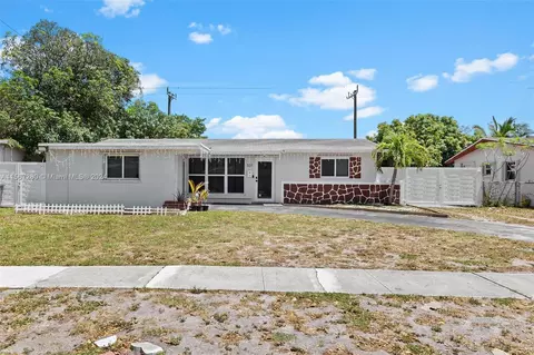 531 SW 70th Ave, Pembroke Pines, FL 33023