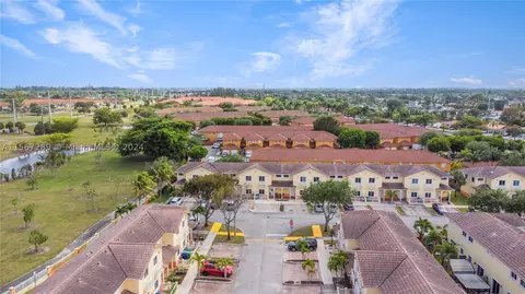 7412 NW 178th St #7412, Hialeah, FL 33015 photo 24