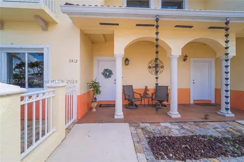 7412 NW 178th St #7412, Hialeah, FL 33015 photo 3